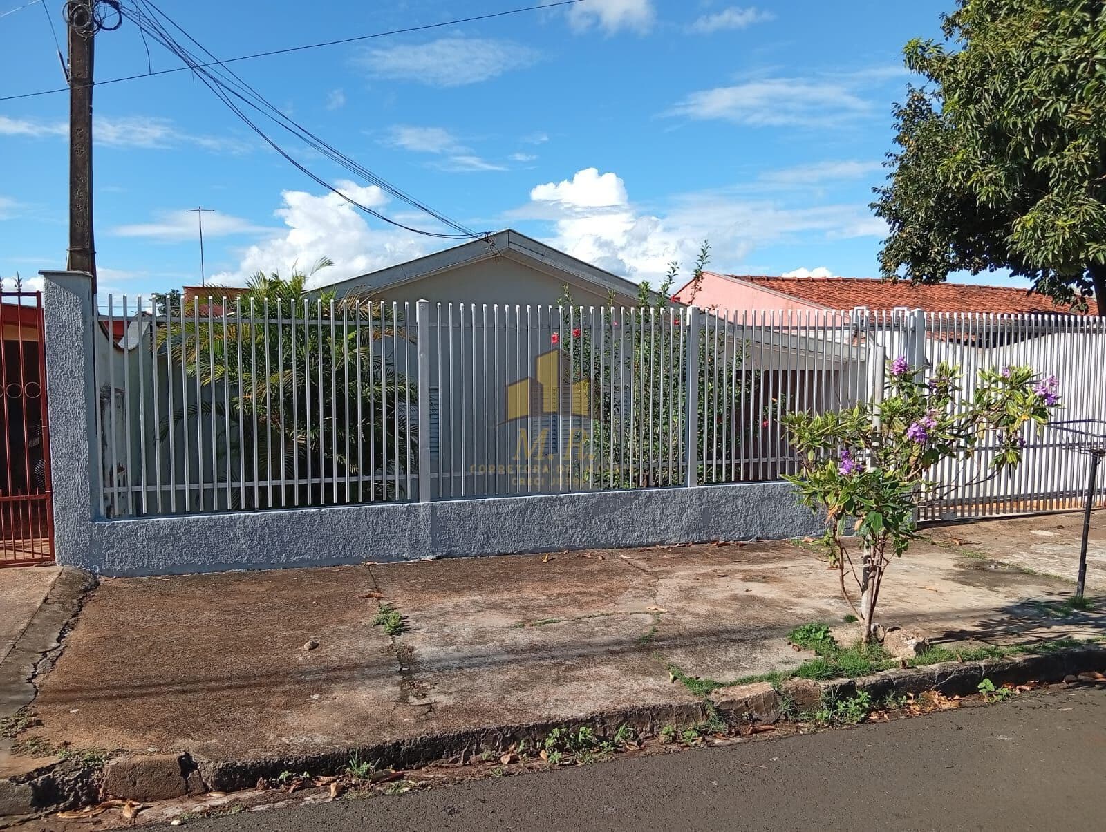 Casa em Londrina - Conjunto Vivi Xavier