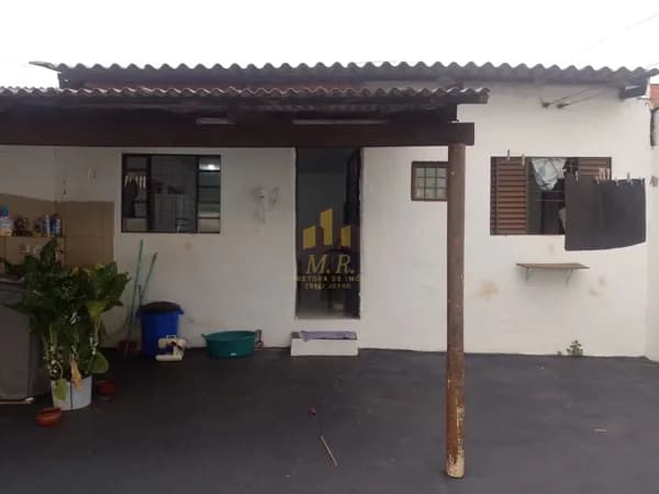 Casa em Londrina - Jardim Maracanã