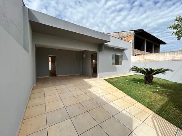 Casa à venda no bairro Jardim Planalto em Londrina/PR