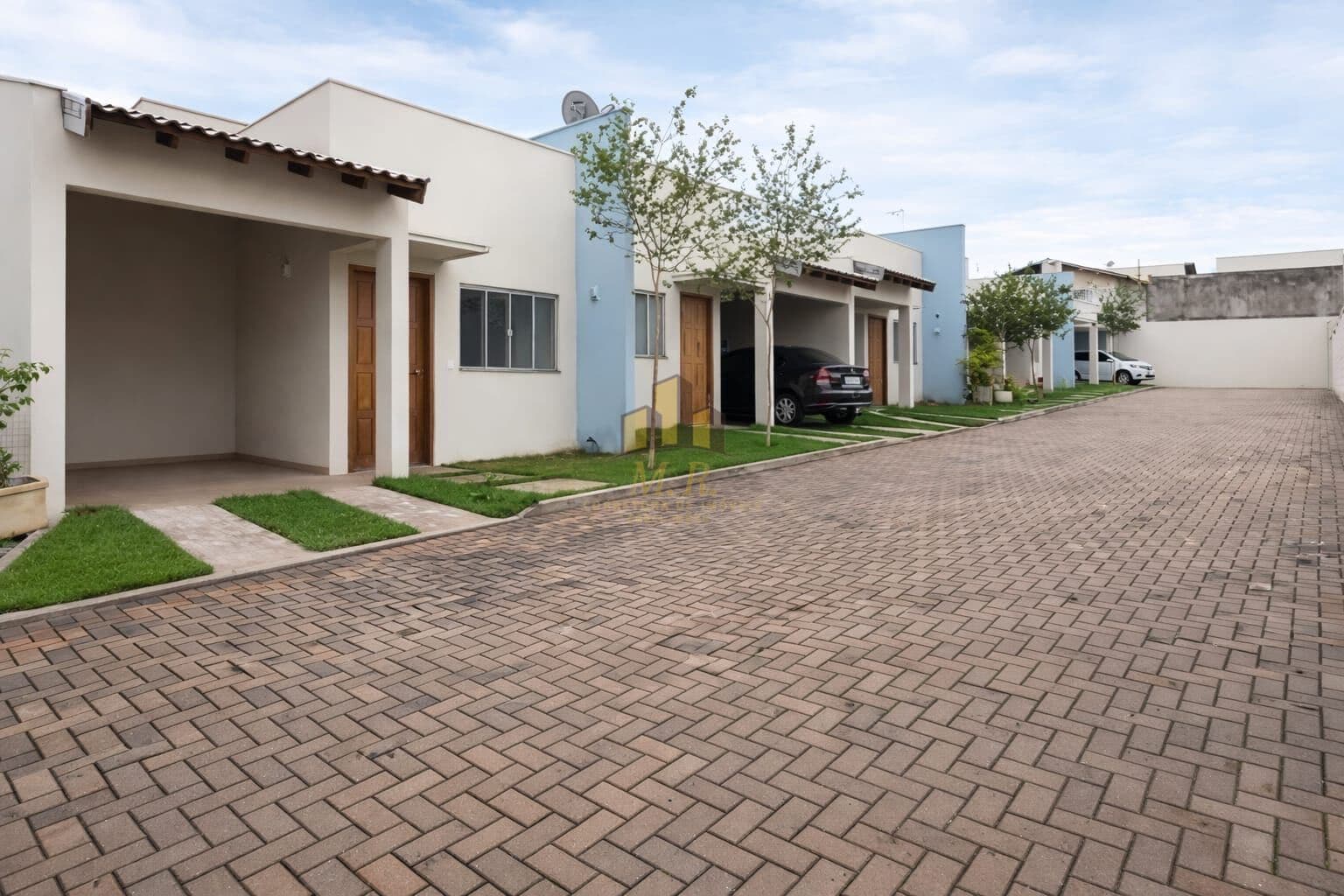 Casa de Condomínio em Londrina - Aragarça