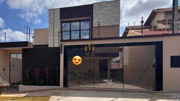 Casa em Londrina - Universitário
