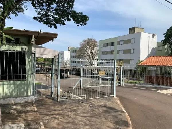 Apartamento à venda no bairro San Fernando em Londrina/PR