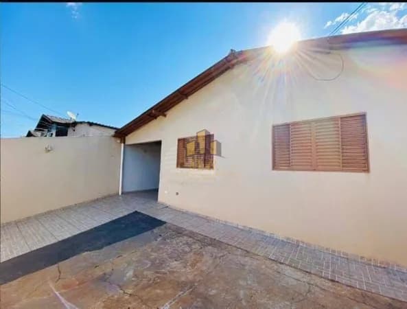 Casa em Londrina - Jardim Tókio