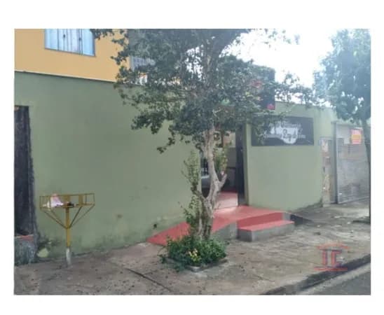 Sobrado à venda no bairro Jardim Santa Izabel em Cambé/PR
