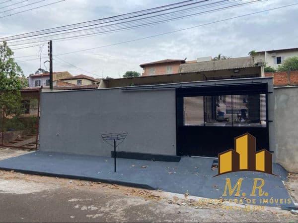 Casa à venda no bairro Jardim Alvorada em Londrina/PR