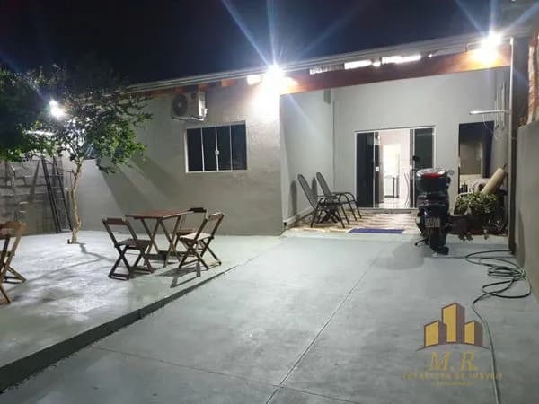 Casa à venda no bairro Jardim Barcelona em Londrina/PR