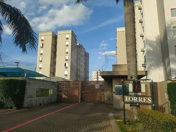Apartamento à venda no bairro Conjunto Habitacional Santiago II em Londrina/PR