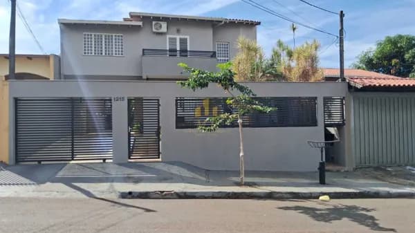 Sobrado Alto Padrão em Jardim Kobayashi, Londrina/PR