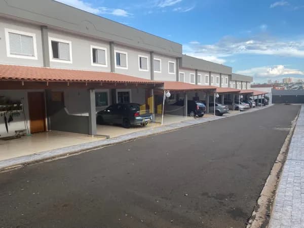 Casa de Condomínio em Londrina - Conjunto Habitacional Santiago II