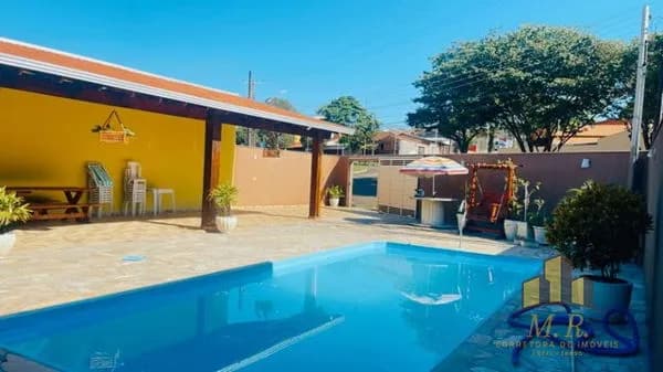 Garagem à venda no bairro Conjunto Parigot de Souza 3 em Londrina/PR