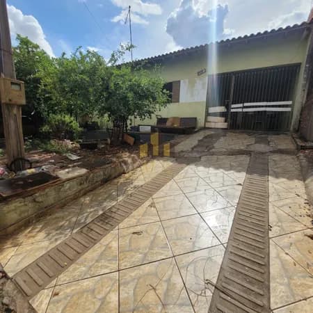 Casa em Londrina - Conjunto Habitacional Maria Cecília Serrano de Oliveira