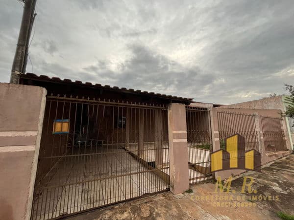 Casa à venda no bairro Jardim São Vicente Palloti em Londrina/PR