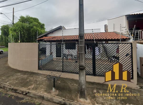 Casa à venda no bairro Lindóia em Londrina/PR