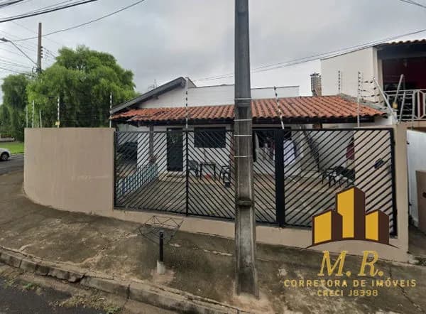 Casa à venda no bairro Lindóia em Londrina/PR