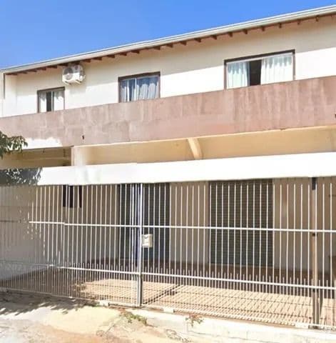 Sobrado à venda no bairro Ricardo em Londrina/PR