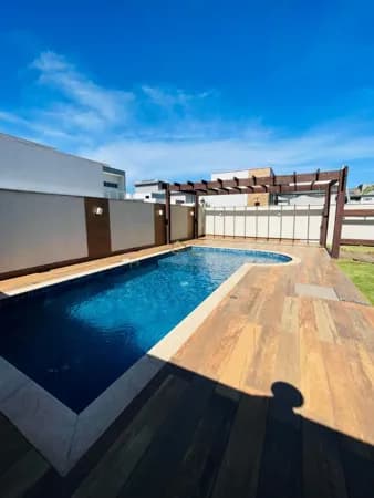 Duplex Alto Padrão 4 Q 3 Suítes sendo uma Master, Piscina, Área Gourmet