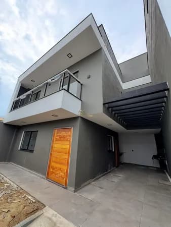 Casa Duplex 3 Suítes com Quintal