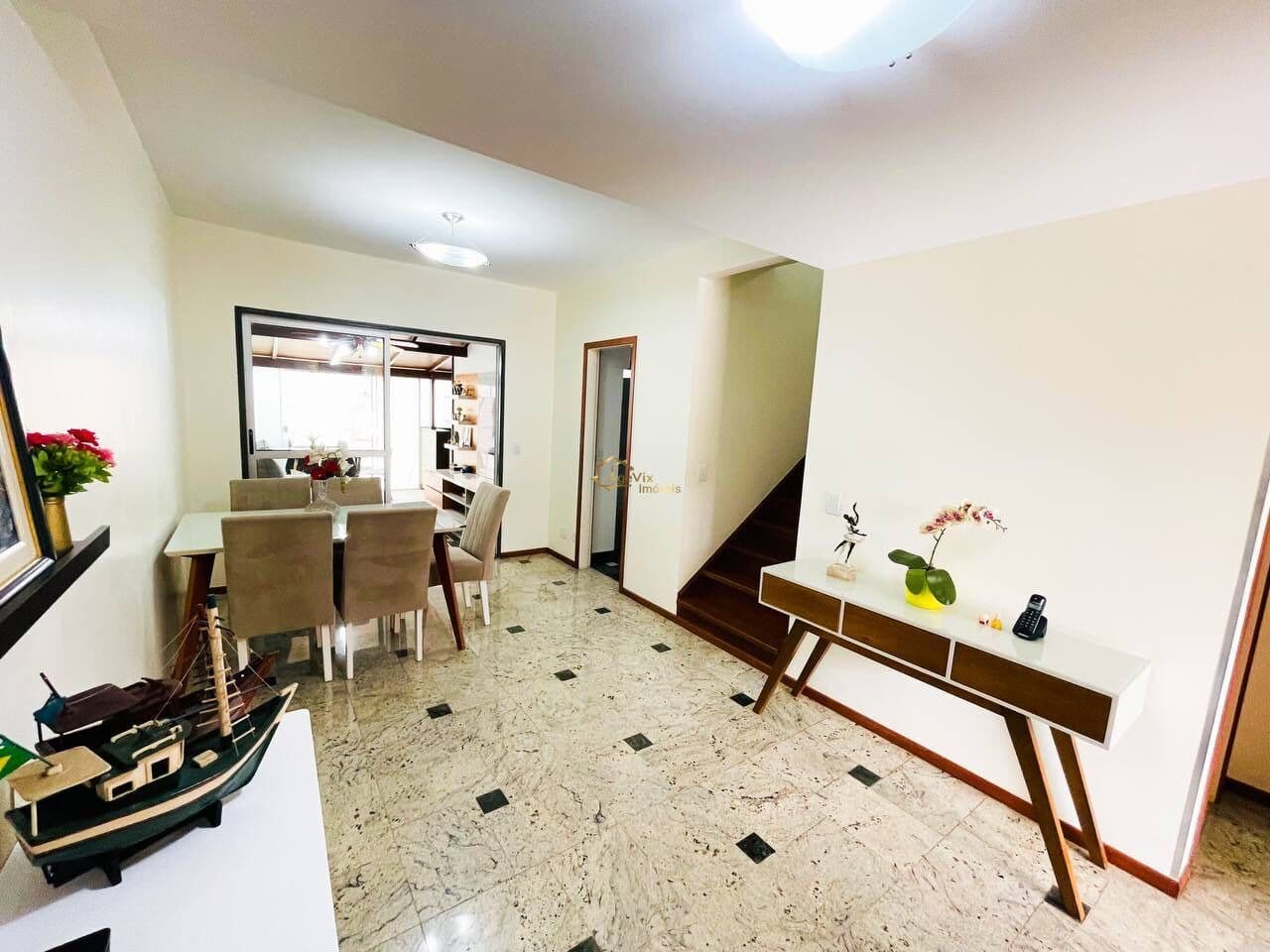 Casa Duplex 4 Quartos com suíte, Quintal, Área Gourmet