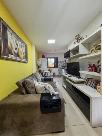 Casa Duplex com Suíte + Ponto Comercial