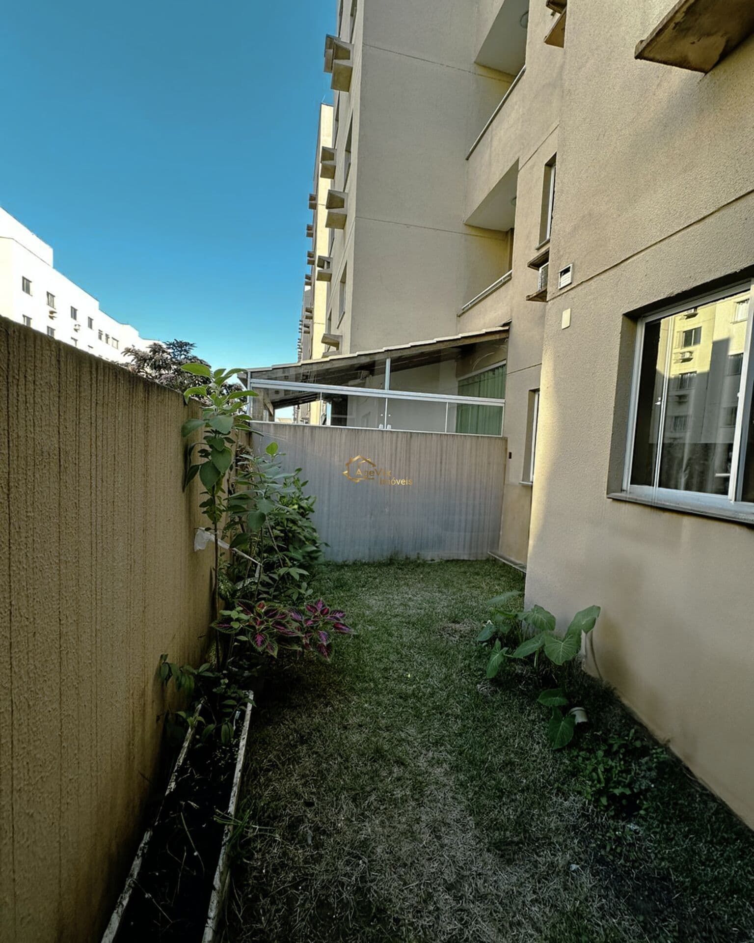 Apartamento 2 Quartos Com Quintal
