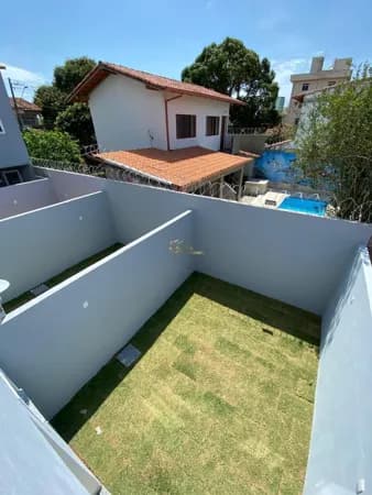 Casa Duplex 3 Quartos com Suíte, 2 Quadras da Praia