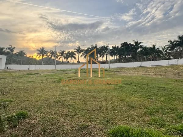 LOTE A VENDA NO CONDOMÍNIO RESIDENCIAL DA ILHA EM GUARAREMA