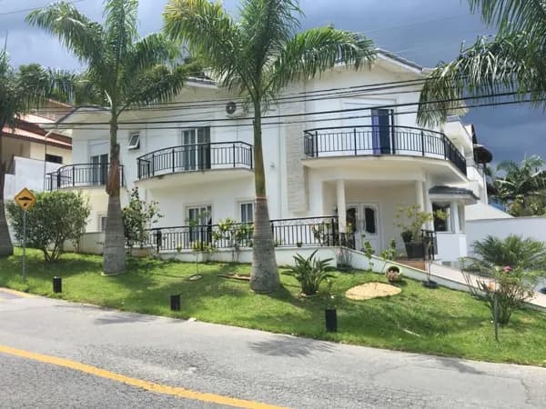 CASA À VENDA NO CONDOMÍNIO ARUÃ EM MOGI DAS CRUZES/SP.