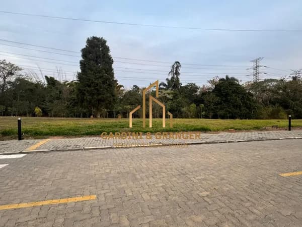 LOTE A VENDA NO CONDOMÍNIO RESIDENCIAL DA ILHA EM GUARAREMA