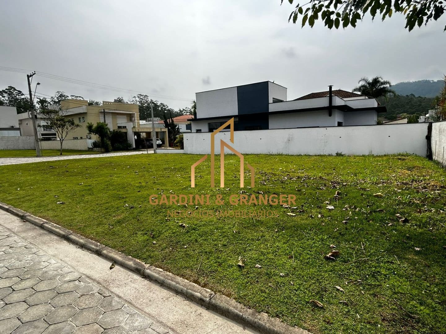 TERRENO A VENDA NO RESIDENCIAL VEREDAS EM MOGI DAS CRUZES/SP.