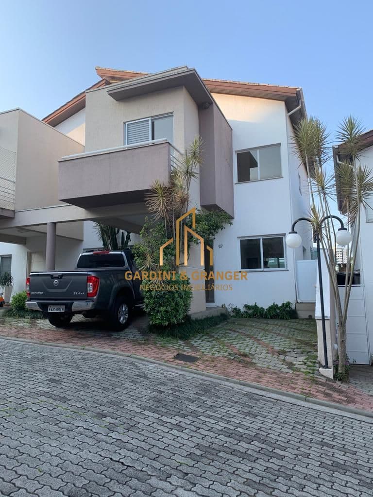 SOBRADO À VENDA NA VILA OLIVEIRA EM MOGI DAS CRUZES/SP.