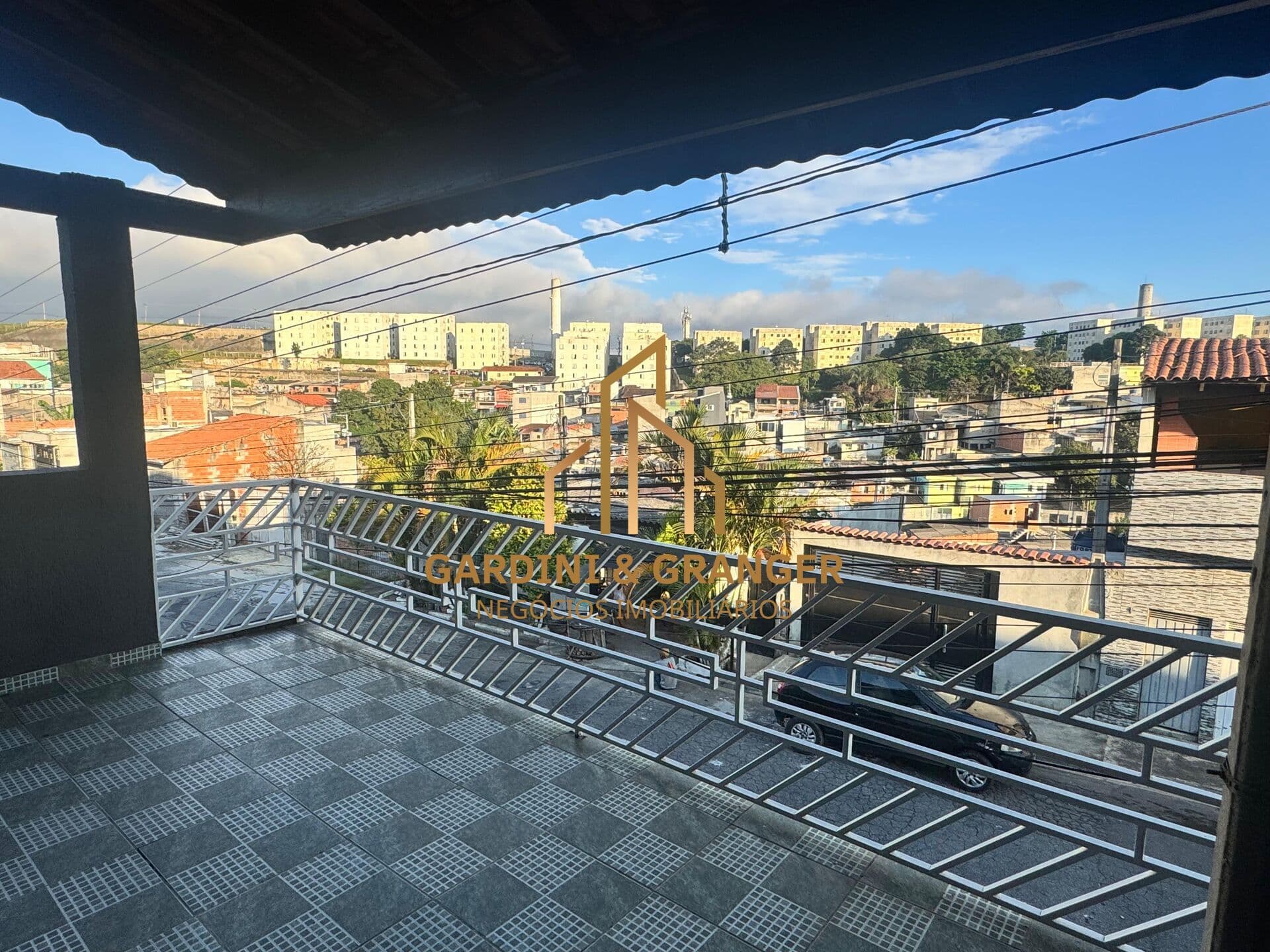 SOBRADO REFORMADO A VENDA NO JARDIM AEROPORTO III EM MOGI DAS CRUZES