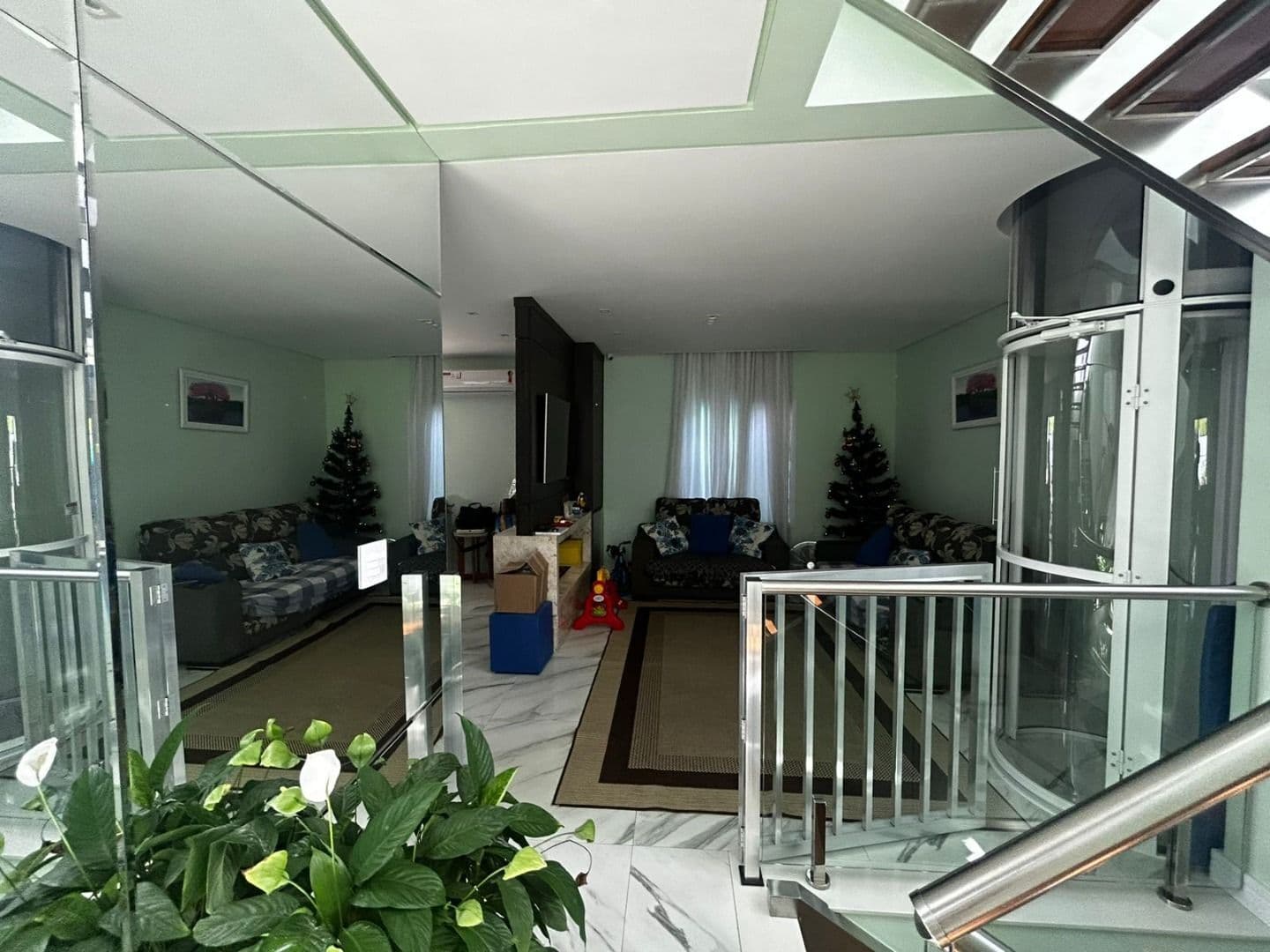 Sobrado com 3 dormitórios à venda, 220 m² por R$ 3.500.000,00 - Condomínio Aruã Brisas - Mogi das Cruzes/SP