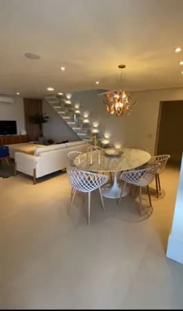 COBERTURA À VENDA NA RIVIERA DE SÃO LOURENÇO/SP.