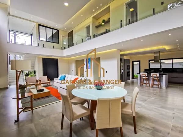 SOBRADO Á VENDA NA RIVIERA DE SÃO LOURENÇO/SP.