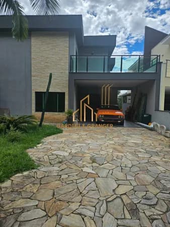 SOBRADO À VENDA NO CONDOMÍNIO ARUÃ ECO PARK EM MOGI DAS CRUZES/SP.