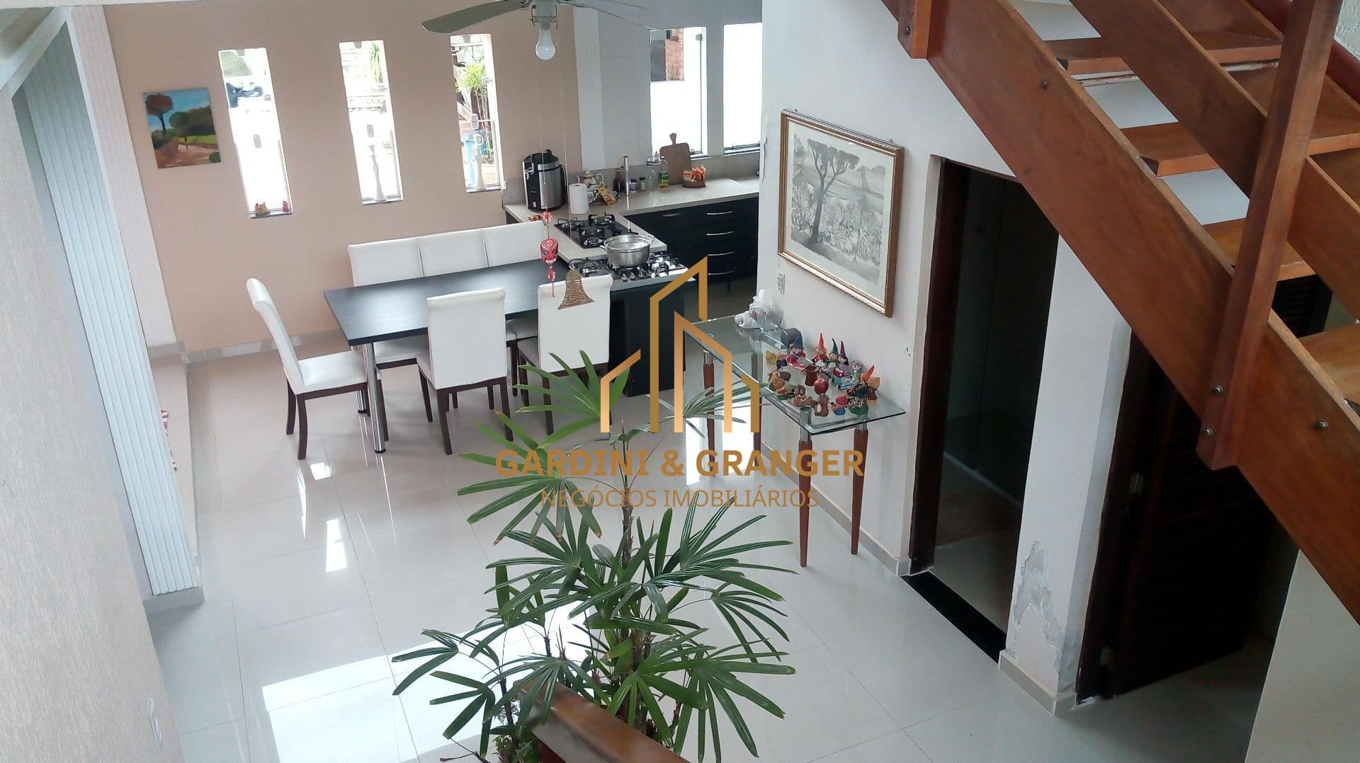 Sobrado com 5 dormitórios à venda, 298 m² - Jardim São Lourenço - Bertioga/SP