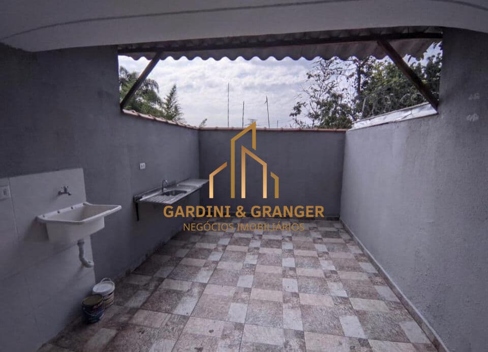 SOBRADO A VENDA NO JARDIM NATALI EM MOGI DAS CRUZES.
