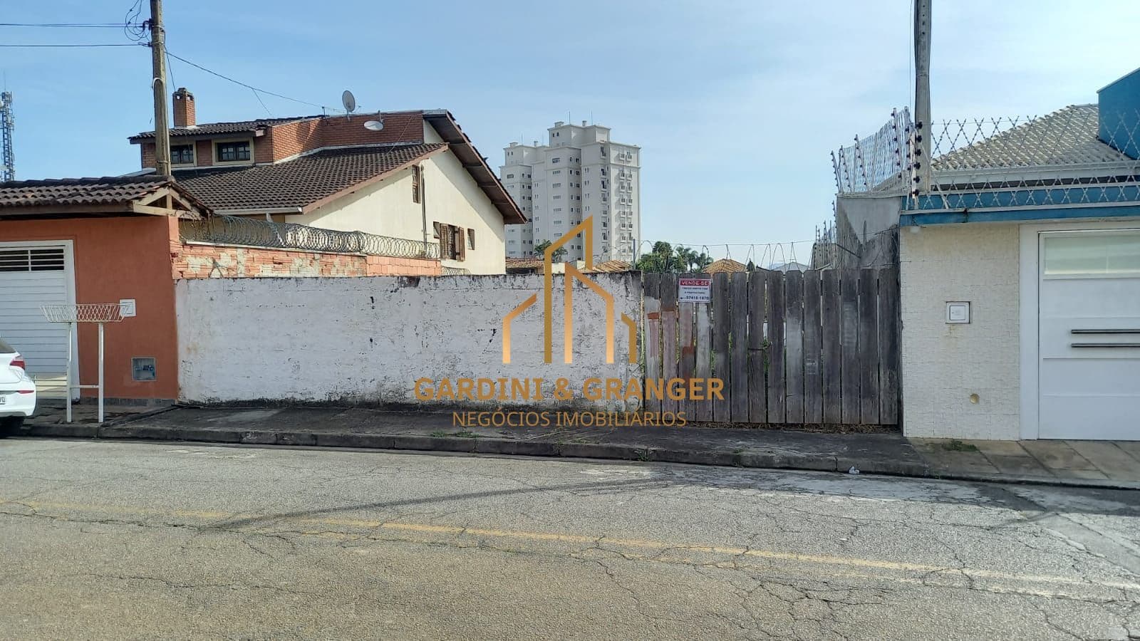 Terreno à venda, 450 m² - Vila Oliveira - Mogi das Cruzes/SP