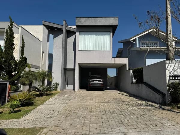 SOBRADO À VENDA NO CONDOMÍNIO ARUÃ BRISAS EM MOGI DAS CRUZES.