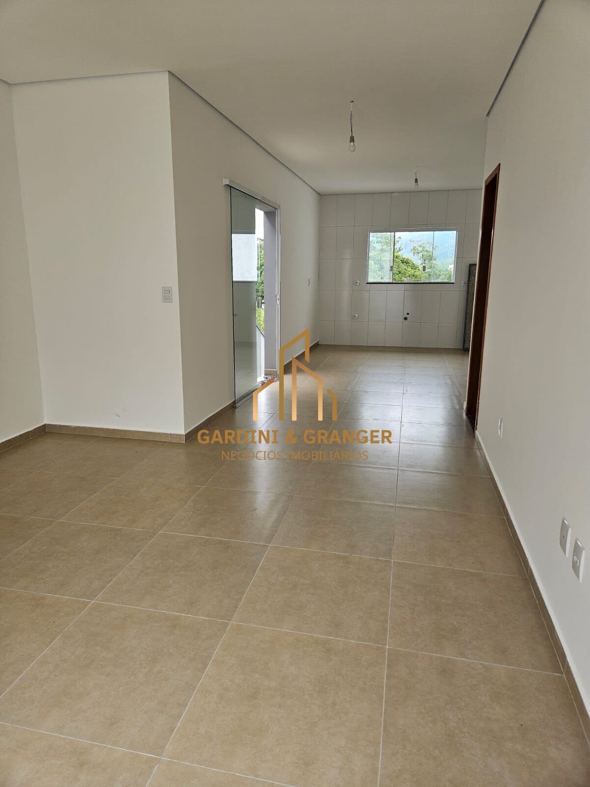 SOBRADO À VENDA NA VILA SÃO PAULO EM MOGI DAS CRUZES/SP.