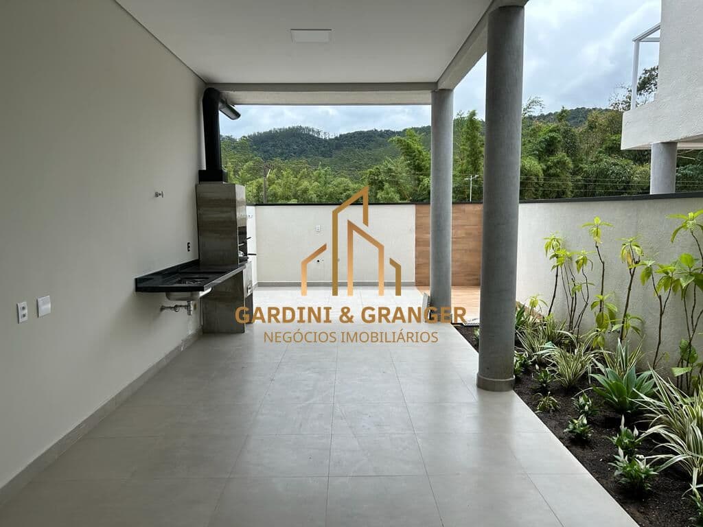 CASA A VENDA NO BAIRRO VILA SÃO PEDRO EM MOGI DAS CRUZES.