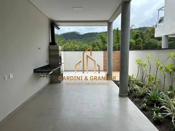 CASA A VENDA NO BAIRRO VILA SÃO PEDRO EM MOGI DAS CRUZES.