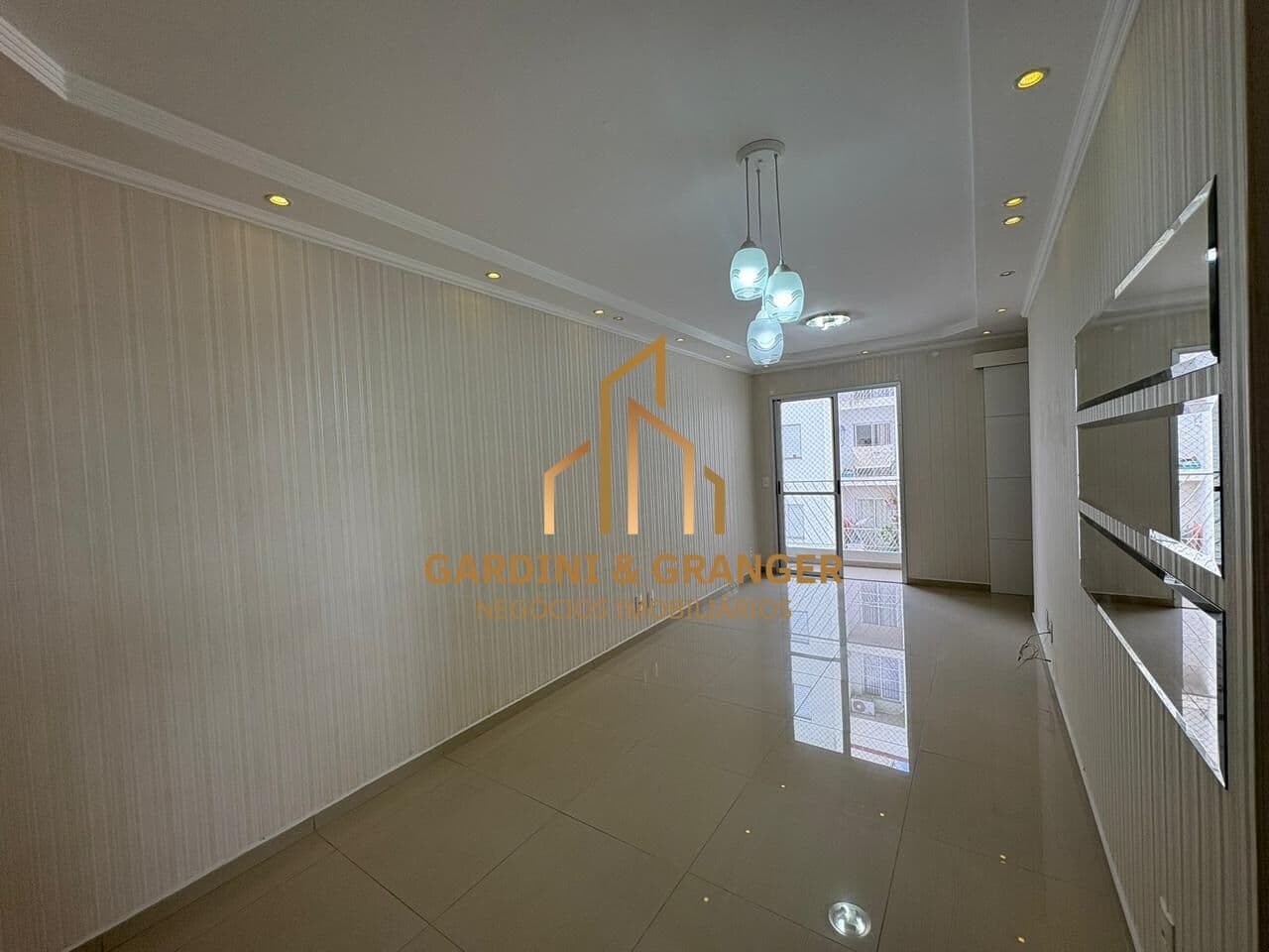 APARTAMENTO À VENDA NO CONDOMÍNIO ESPANHA II EM MOGI DAS CRUZES/SP.