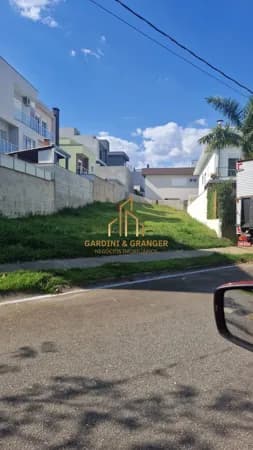 LOTE PLANO A VENDA NO CONDOMÍNIO BELLA CITTA FAZENDA EM MOGI DAS CRUZES/SP