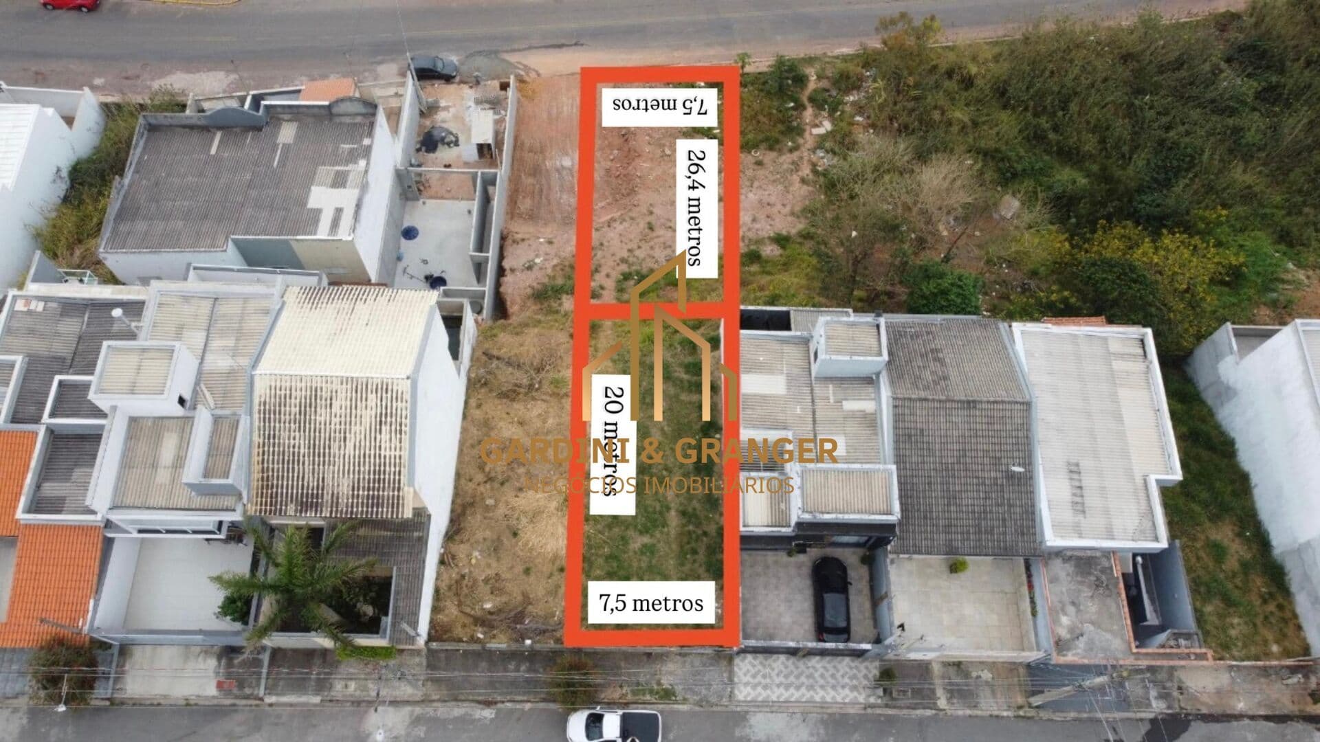 LOTE DE 348 M² A VENDA NA VILLA DI CESAR EM MOGI DAS CRUZES/SP.