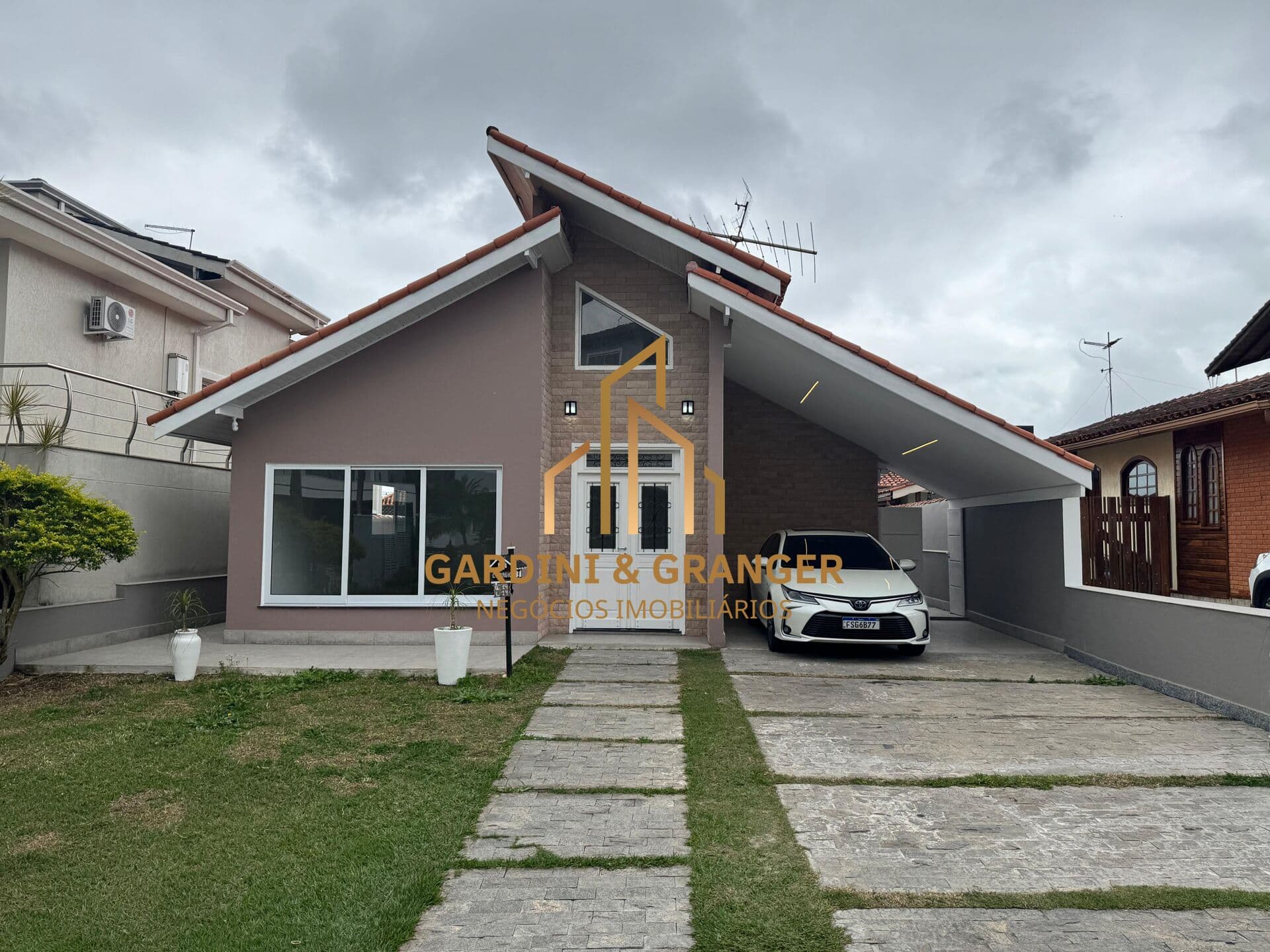 CASA TÉRREA A VENDA NO CONDOMÍNIO ECO PARK EM MOGI DAS CRUZES/SP.