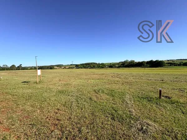 Terreno em Loteamento - Residencial - Pronto para construir