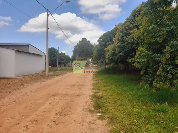 Chácara em Alvorada de Barra Bonita (Vitoriana), Botucatu/SP