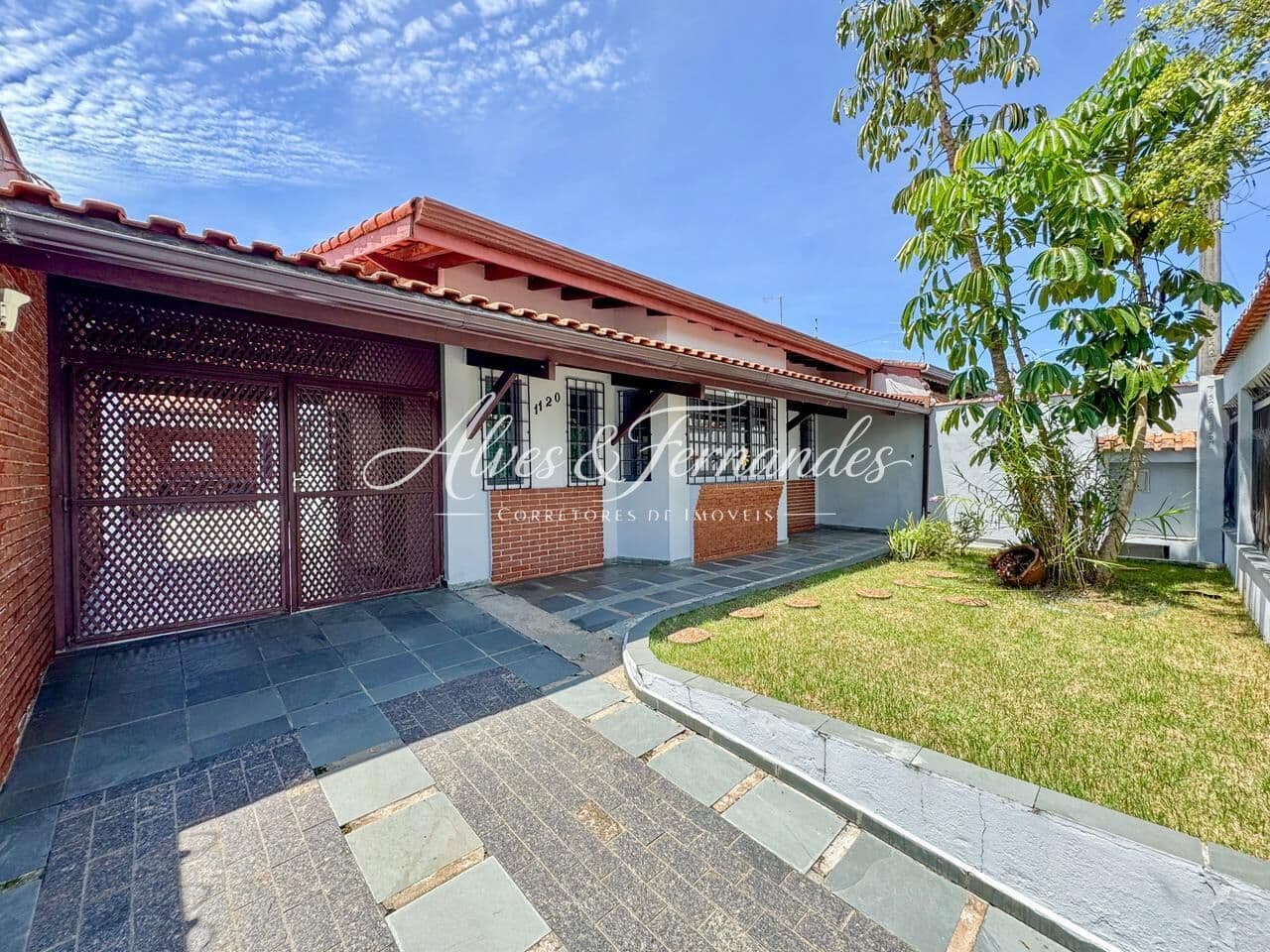 Casa 3 Quartos, sendo Suíte em Peruíbe, Bairro São João Batista