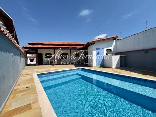 Casa com Piscina 3 Quartos sendo 1 Suíte em Peruíbe, Bairro Cidade Nova Peruíbe